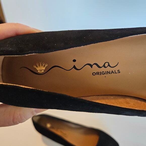 Nina Originals Black Velvet Pumps Gold Elephant Heel Detail Women's 9 Party Glam - Picture 8 of 12